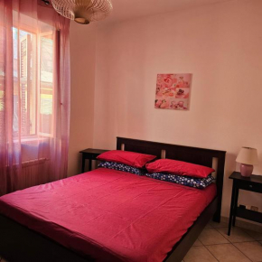 Casa Alessio, luminosa, centrale, ad un passo dal mare Varazze